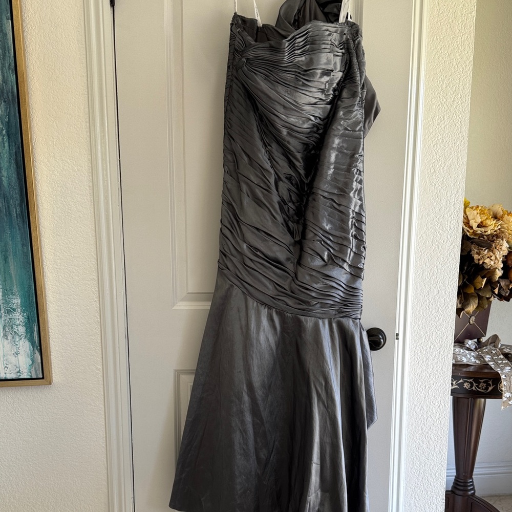 Elegant Gray Evening Dress